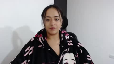 Snapshot of jjulietha95 chatting on 02-08-25, 05:08 Julieta online show from 02-08-25, 05:08