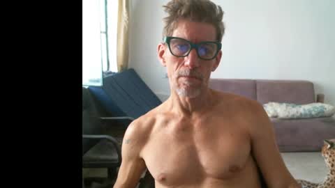 Snapshot of jlmbud chatting on 06-19-26, 11:58 jlmbud online show from 06-19-26, 11:58