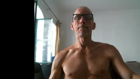 Snapshot of jlmbud chatting on 08-01-26, 01:10 jlmbud online show from 08-01-26, 01:10