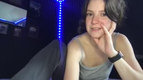 jlynn1997 online show from 04-28-26, 01:16