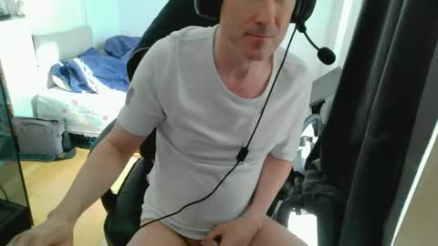 jman2025839798 online show from 04-30-26, 07:14