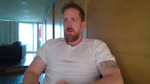 Snapshot of jmate13 chatting on 10-21-25, 12:06 jmate13 online show from 10-21-25, 12:06