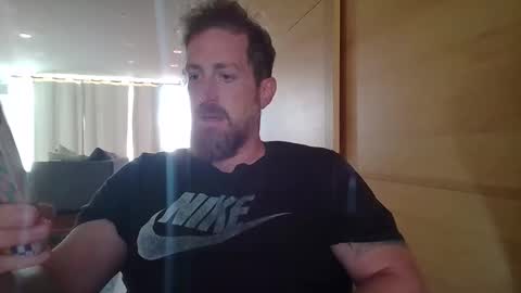 Snapshot of jmate13 chatting on 11-04-25, 01:43 jmate13 online show from 11-04-25, 01:43