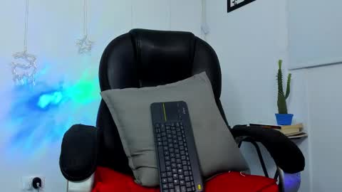 IGJmortton online show from 12-14-25, 12:49