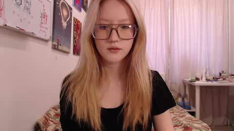 joan_kiss online show from 09-29-25, 11:04
