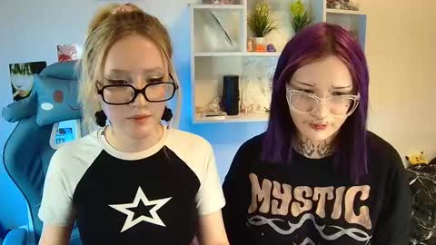 Snapshot of joan_kiss chatting on 01-16-26, 02:43 joan_kiss online show from 01-16-26, 02:43