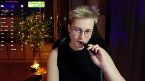 Snapshot of joan_night chatting on 06-10-26, 08:30 J online show from 06-10-26, 08:30