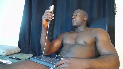 joan_silva online show from 11-11-25, 04:12