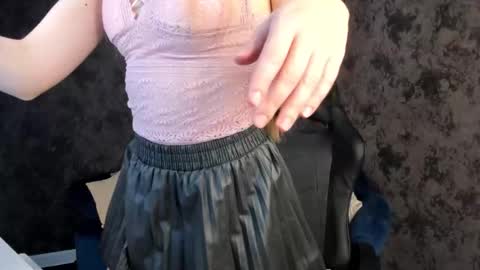 joann_shermann online show from 11-01-25, 01:18