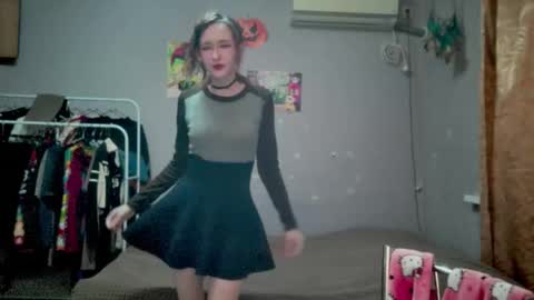 Joannatompson online show from 09-20-25, 01:06