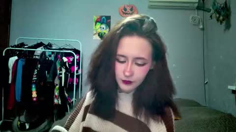 Joannatompson online show from 10-04-25, 10:52