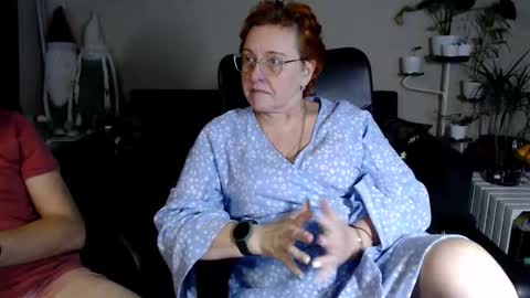 Joanna and Greg online show from 12-18-25, 09:04