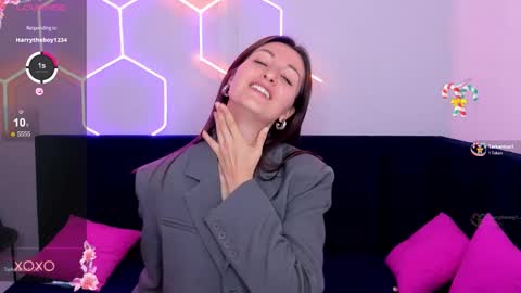 Snapshot of joannelson chatting on 12-04-25, 01:26 Joan online show from 12-04-25, 01:26