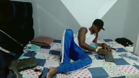 joao_leao online show from 11-10-25, 01:10