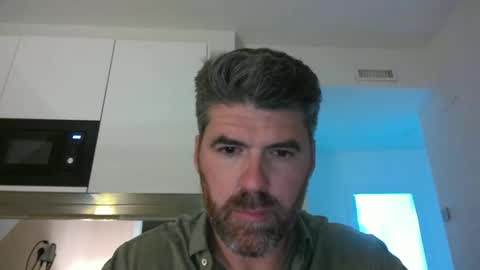 joaquinix123 online show from 05-04-26, 11:34