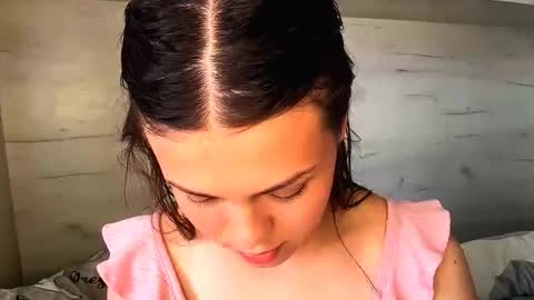 Mila online show from 03-21-26, 08:52