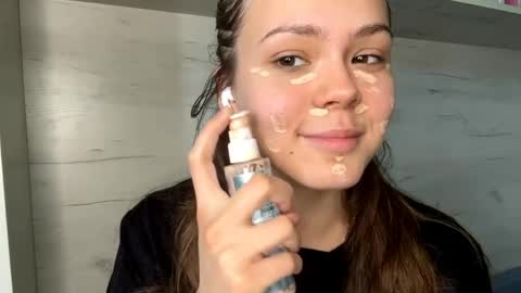 Mila online show from 04-25-26, 10:18