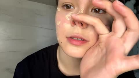 Mila online show from 04-26-26, 10:24