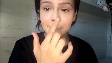 Mila online show from 06-25-26, 12:53