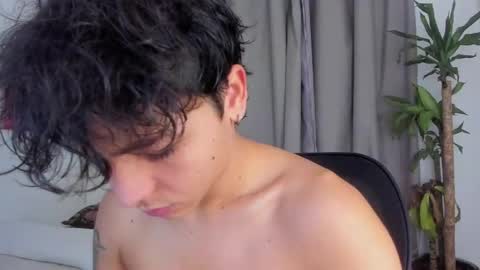 Snapshot of joe23___ chatting on 04-13-26, 02:33 Joe online show from 04-13-26, 02:33