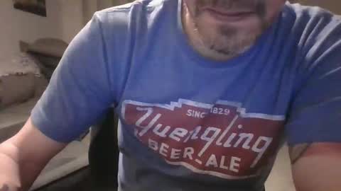 Snapshot of joe5star chatting on 11-17-25, 06:41 joe5star online show from 11-17-25, 06:41