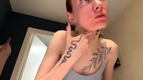 Snapshot of joe___joe chatting on 02-26-25, 06:47 Joe online show from 02-26-25, 06:47