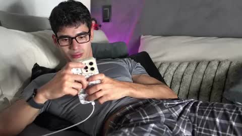 Snapshot of joe_steel1 chatting on 05-05-26, 01:57 joe_steel1 online show from 05-05-26, 01:57