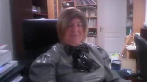 Snapshot of joelatex chatting on 10-15-25, 08:36 Joelatex online show from 10-15-25, 08:36