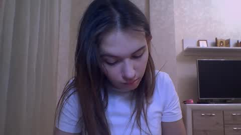 Jennifer online show from 10-24-25, 04:58