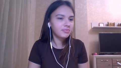 Jennifer online show from 10-30-25, 05:35