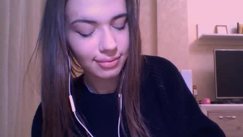 Jennifer online show from 12-15-25, 05:39