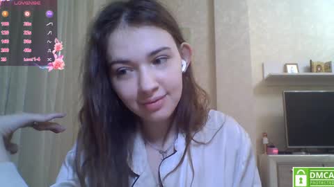 Jennifer online show from 04-22-26, 05:36