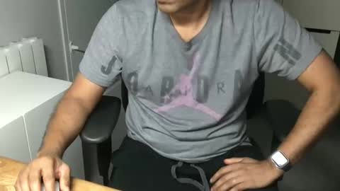 Snapshot of joeshades21 chatting on 01-18-25, 11:00 joeshades21 online show from 01-18-25, 11:00