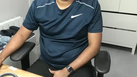 Snapshot of joeshades21 chatting on 01-23-25, 01:24 joeshades21 online show from 01-23-25, 01:24