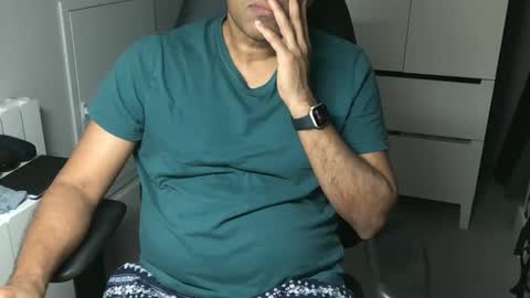 Snapshot of joeshades21 chatting on 01-26-25, 08:34 joeshades21 online show from 01-26-25, 08:34