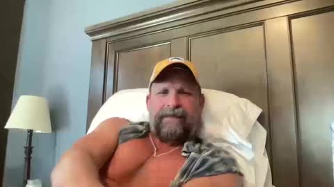 Snapshot of joestros chatting on 10-10-25, 08:08 joestros online show from 10-10-25, 08:08