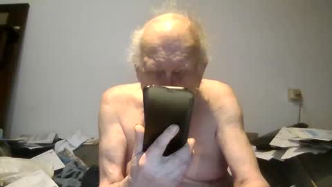 Snapshot of johan1948 chatting on 12-22-24, 04:27 Johan online show from 12-22-24, 04:27