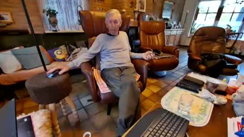 Snapshot of johan7_heet chatting on 05-11-26, 06:27 johan7 heet online show from 05-11-26, 06:27