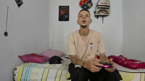 Snapshot of johan_and_antonella chatting on 12-10-24, 07:32 johan_and_antonella online show from 12-10-24, 07:32