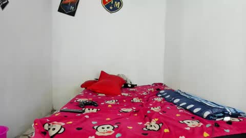 Snapshot of johan_and_antonella chatting on 01-26-25, 03:38 johan_and_antonella online show from 01-26-25, 03:38