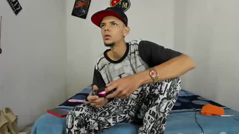 Snapshot of johan_and_antonella chatting on 01-31-25, 02:04 johan_and_antonella online show from 01-31-25, 02:04