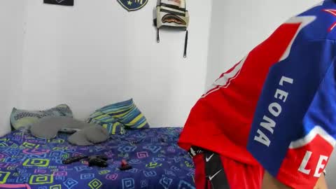 Snapshot of johan_and_antonella chatting on 10-27-25, 02:59 johan_and_antonella online show from 10-27-25, 02:59