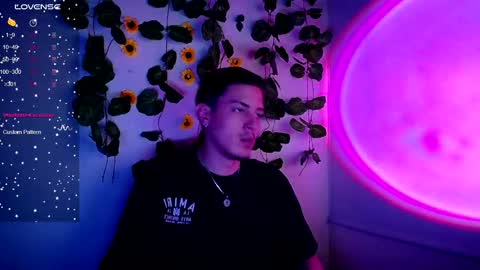 Snapshot of johan_parker222 chatting on 09-25-25, 11:19 johan_parker222 online show from 09-25-25, 11:19