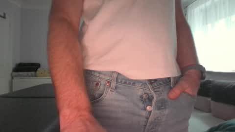 Snapshot of john340 chatting on 10-10-25, 02:49 John online show from 10-10-25, 02:49