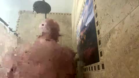 Snapshot of john40a chatting on 12-13-24, 02:43 John online show from 12-13-24, 02:43