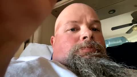 Snapshot of john40a chatting on 12-29-24, 06:38 John online show from 12-29-24, 06:38