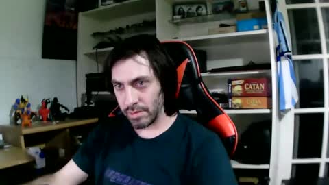 Snapshot of john566112 chatting on 11-04-25, 12:32 john online show from 11-04-25, 12:32