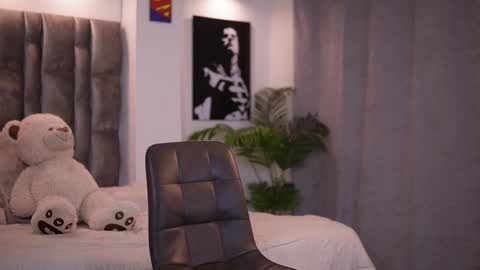 Snapshot of john_king29 chatting on 02-04-25, 09:20 john online show from 02-04-25, 09:20