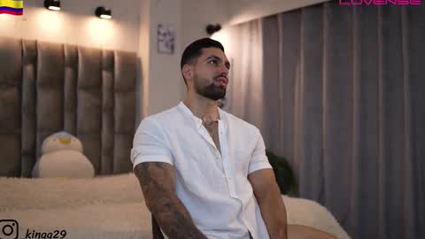 Snapshot of john_king29 chatting on 11-06-25, 10:43 john online show from 11-06-25, 10:43