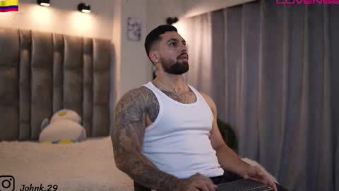 Snapshot of john_king29 chatting on 11-21-25, 09:02 john online show from 11-21-25, 09:02